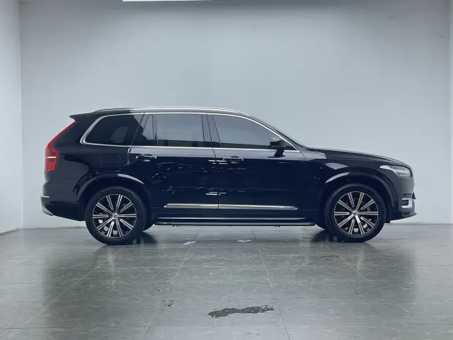 Volvo XC90 — Фото автомобиля 9