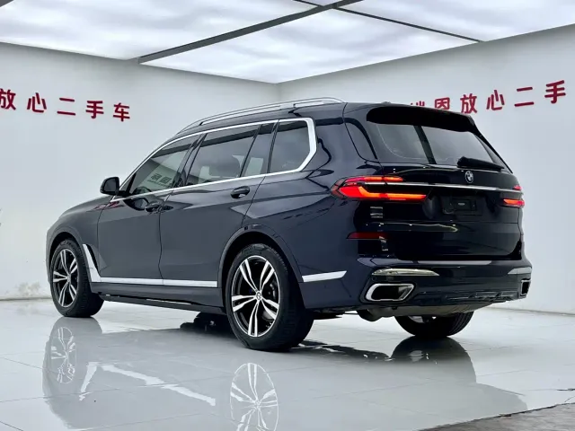 BMW X7 — Фото автомобиля 26