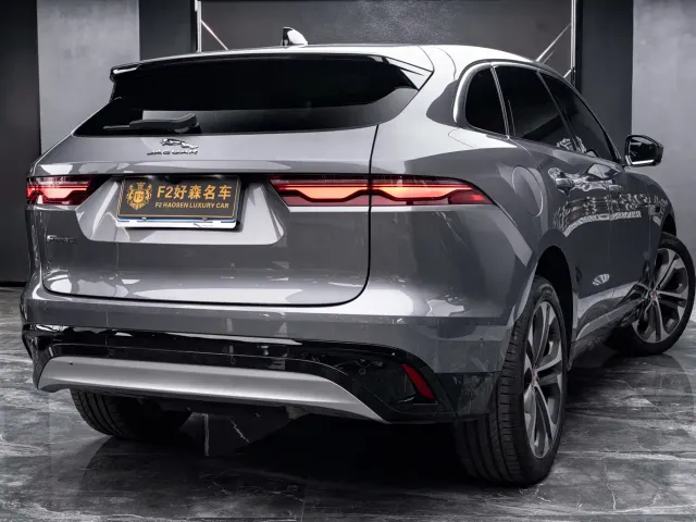 Jaguar F-Pace — Фото автомобиля 4