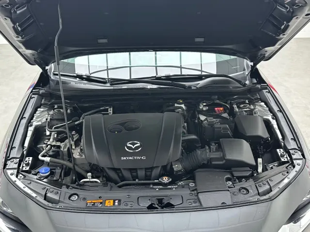 Mazda Axela — Фото автомобиля 19