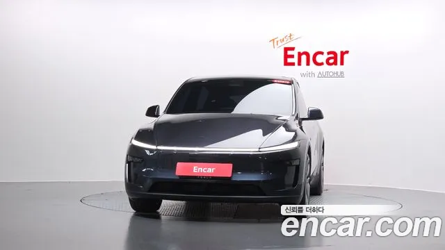 Tesla Model Y — Фото автомобиля 3