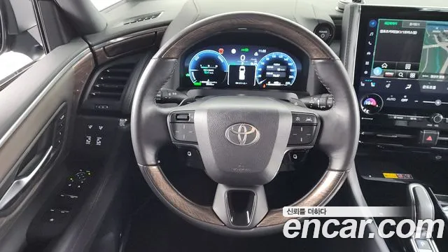 Toyota Alphard — Фото автомобиля 11