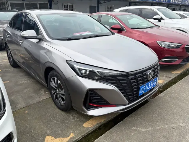 Changan Eado — Фото автомобиля 2
