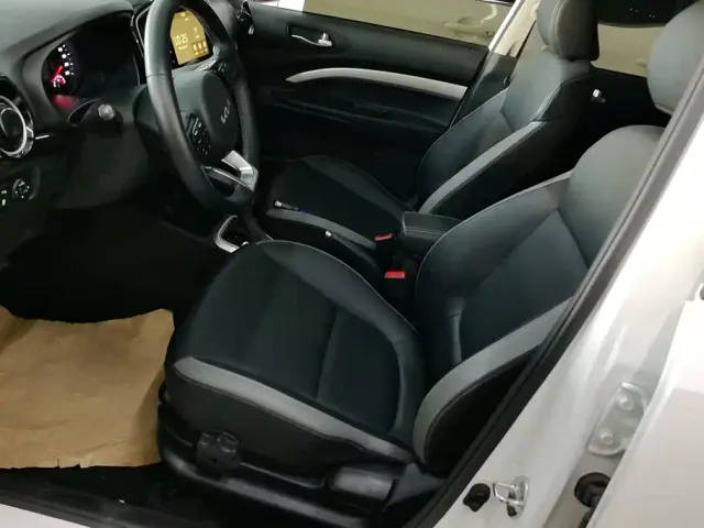 Kia KX1 — Фото автомобиля 9