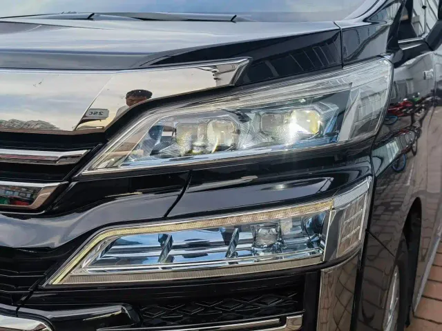 Toyota Vellfire — Фото автомобиля 16
