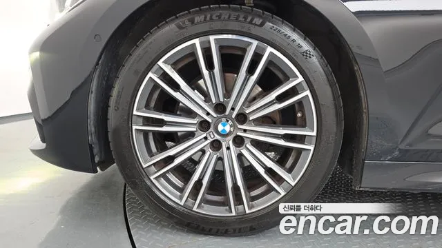 BMW 3-Series 3 серия (G20) 320i M Sport — Фото автомобиля 5