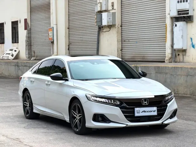 Honda Accord — Фото автомобиля 4