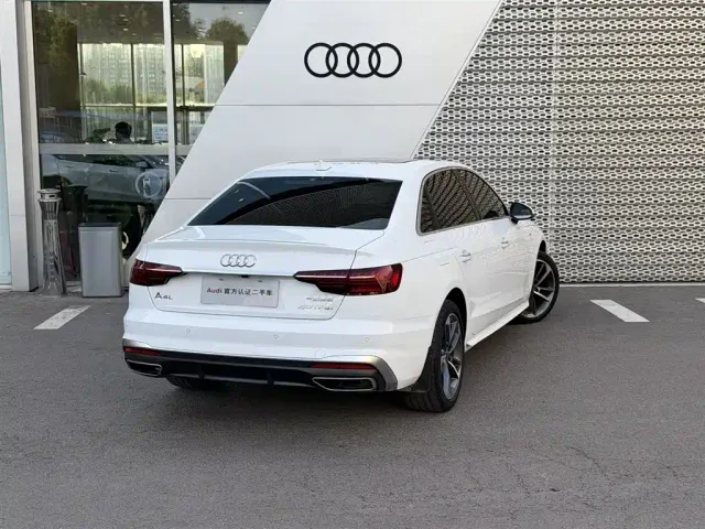 Audi A4L — Фото автомобиля 5