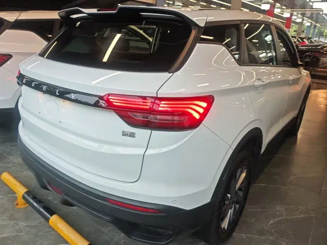 Geely Binyue — Фото автомобиля 6
