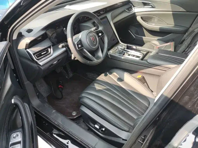 Hongqi H5 — Фото автомобиля 15