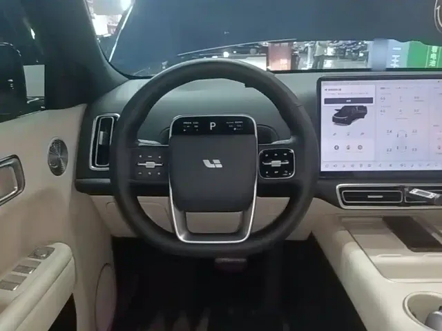 Li Auto L7 — Фото автомобиля 10