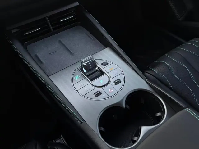 BYD Seal 06 — Фото автомобиля 25