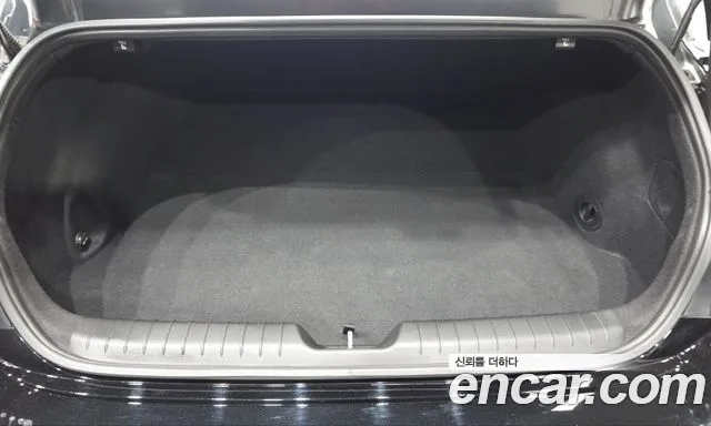 Hyundai Ioniq 6 — Фото автомобиля 24