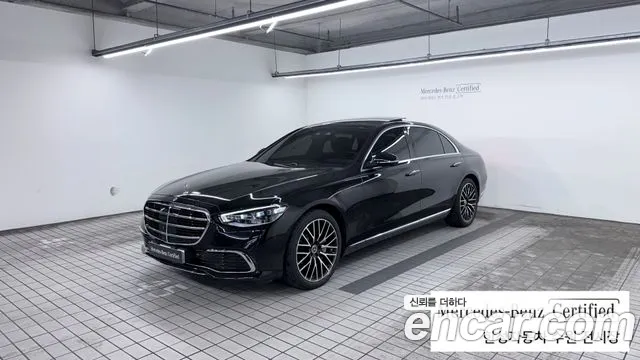 Фотография автомобиля — Mercedes-Benz S-Class