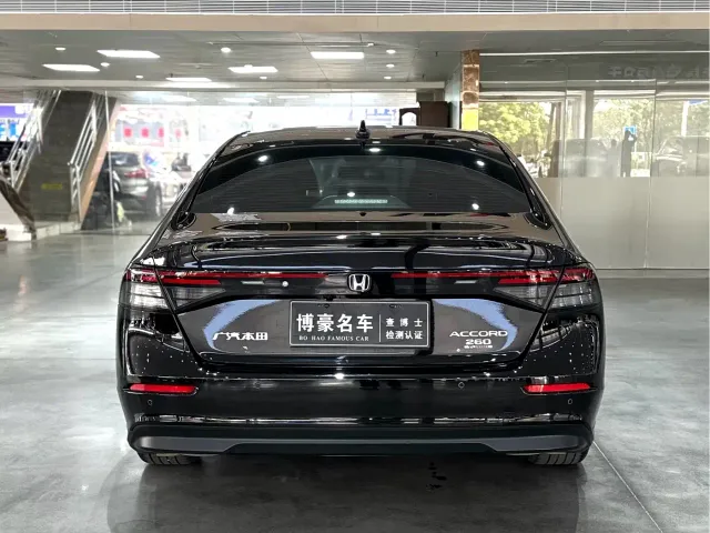 Honda Accord — Фото автомобиля 15