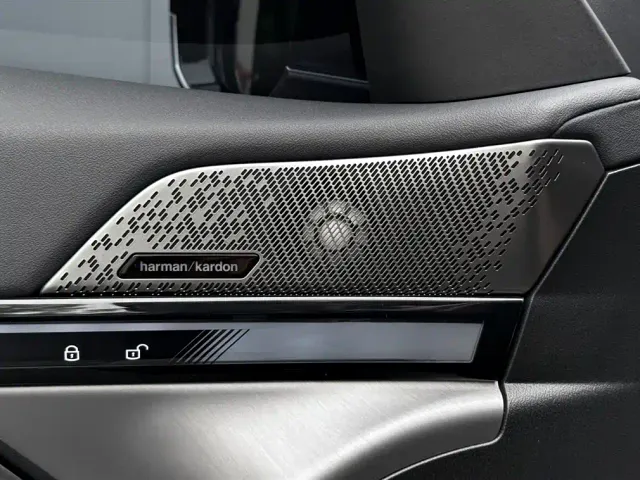BMW 5 Series — Фото автомобиля 22