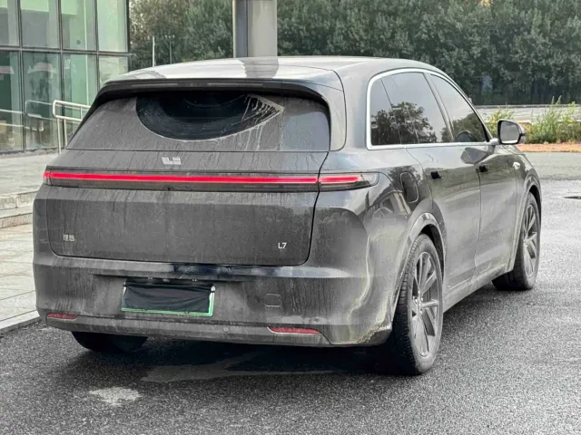 Li Auto L7 — Фото автомобиля 4