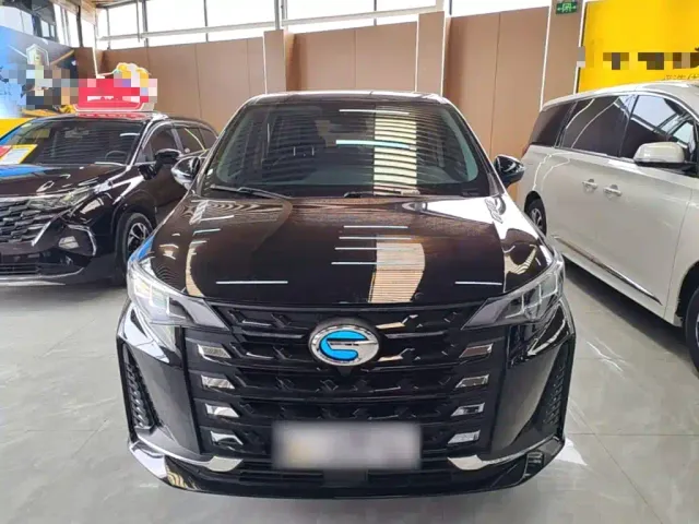 GAC Trumpchi M6 — Фото автомобиля 2