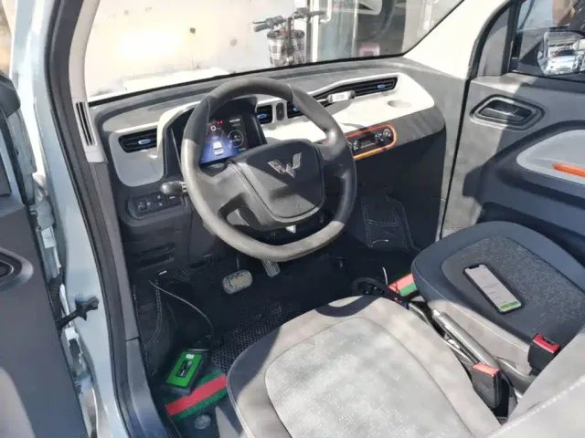 Wuling Hongguang Mini EV — Фото автомобиля 9
