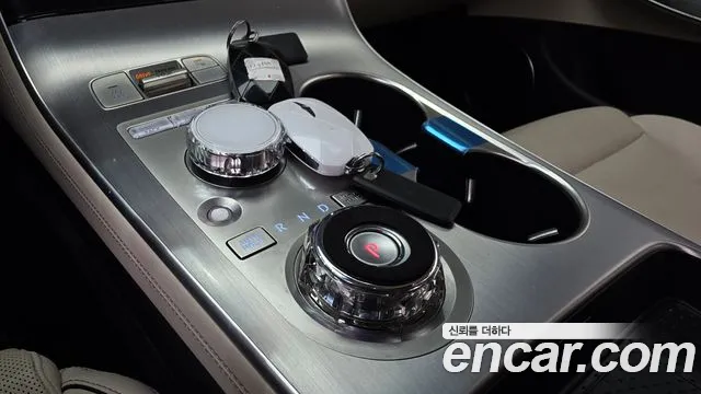 Genesis GV70 2.5T Бензин AWD — Фото автомобиля 9