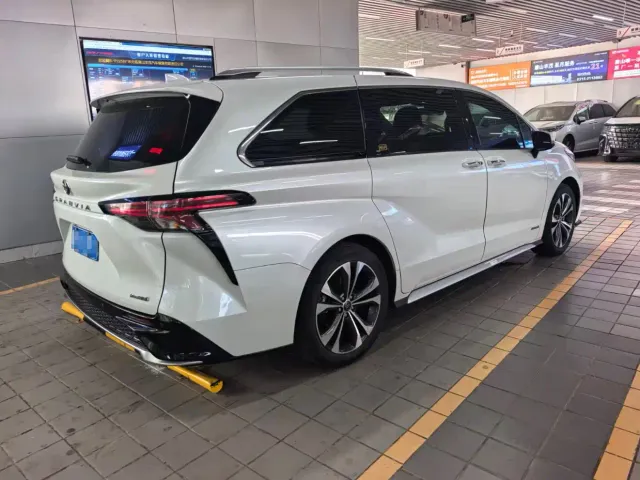 Toyota Granvia — Фото автомобиля 6