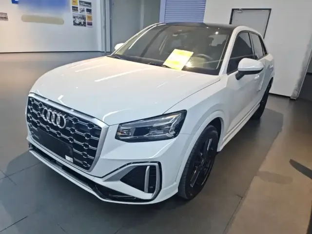 Фотография автомобиля — Audi Q2L