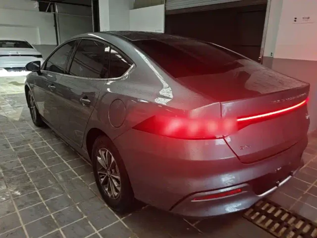BYD Qin PLUS — Фото автомобиля 4