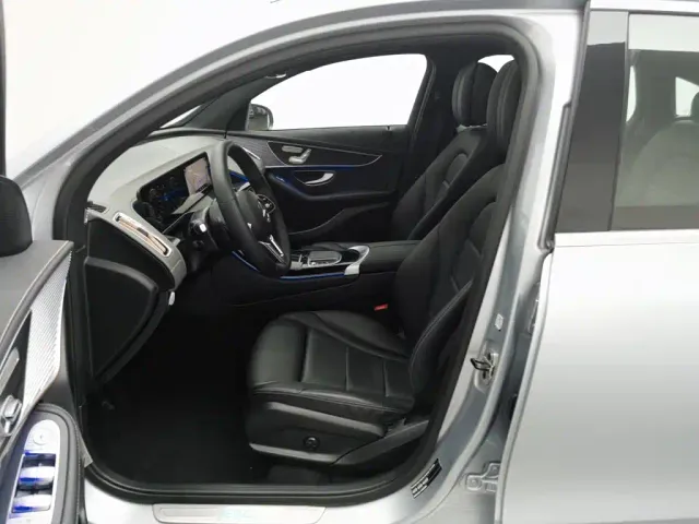 Mercedes-Benz EQC — Фото автомобиля 10