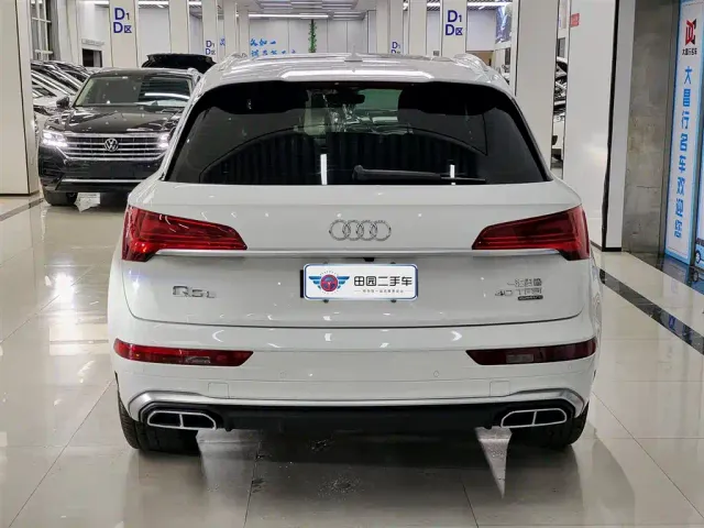 Audi Q5L — Фото автомобиля 5