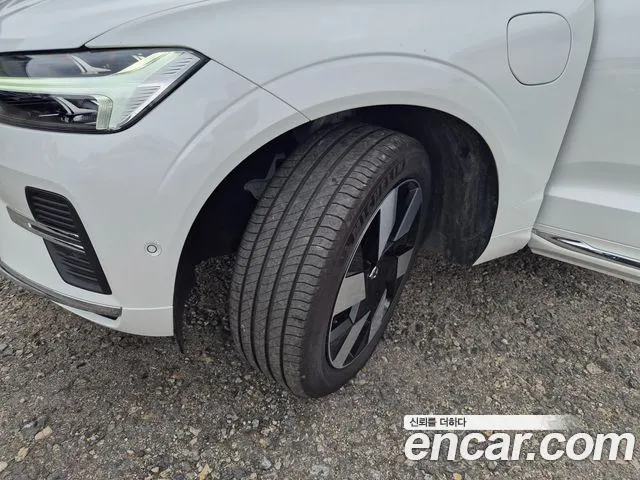 Вольво XC60 — Фото автомобиля 18