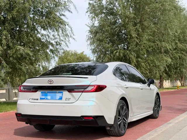 Toyota Camry — Фото автомобиля 4