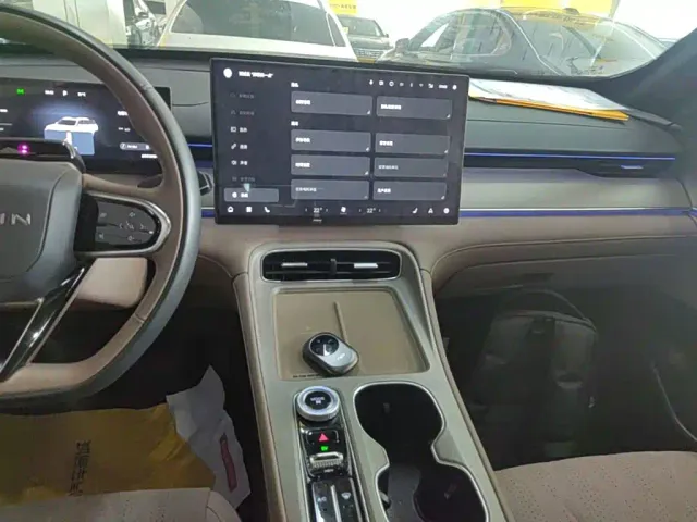 Chery Fengyun T8 — Фото автомобиля 12