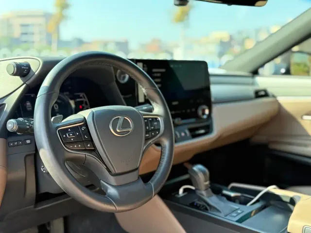 Lexus ES — Фото автомобиля 14