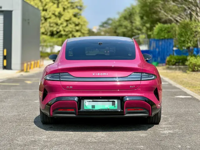 Xiaomi SU7 — Фото автомобиля 4