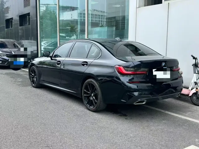 BMW 3 Series — Фото автомобиля 4