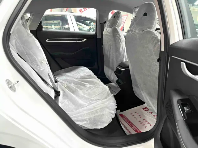 Geely Emgrand — Фото автомобиля 13