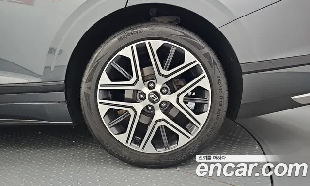 Hyundai Grandeur GN7 — Фото автомобиля 5