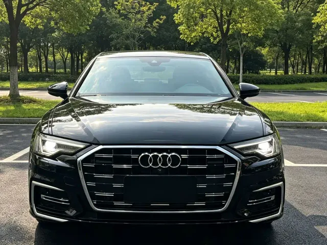 Audi A6L — Фото автомобиля 2