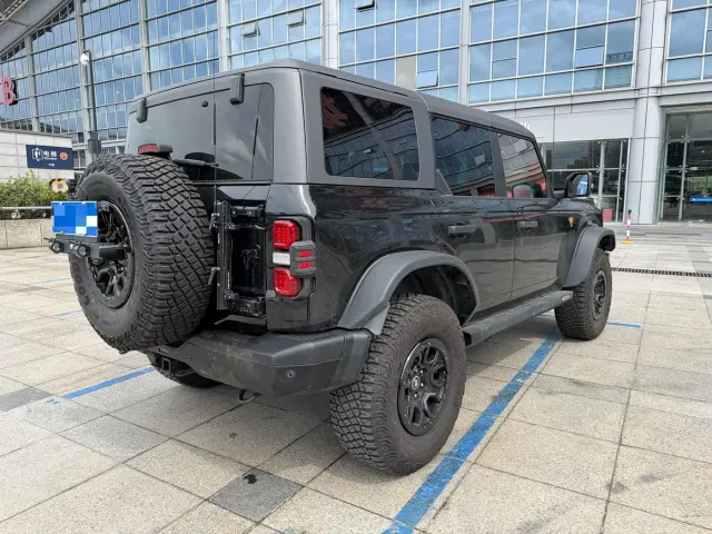 Ford Bronco — Фото автомобиля 4