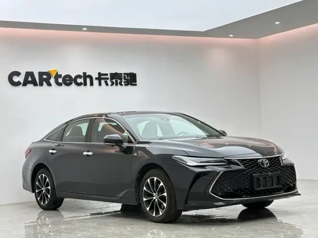 Toyota Avalon — Фото автомобиля 6