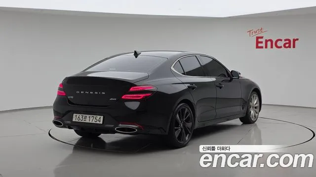 Genesis G70 — Фото автомобиля 2