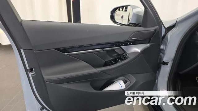 BMW 5-Series — Фото автомобиля 24