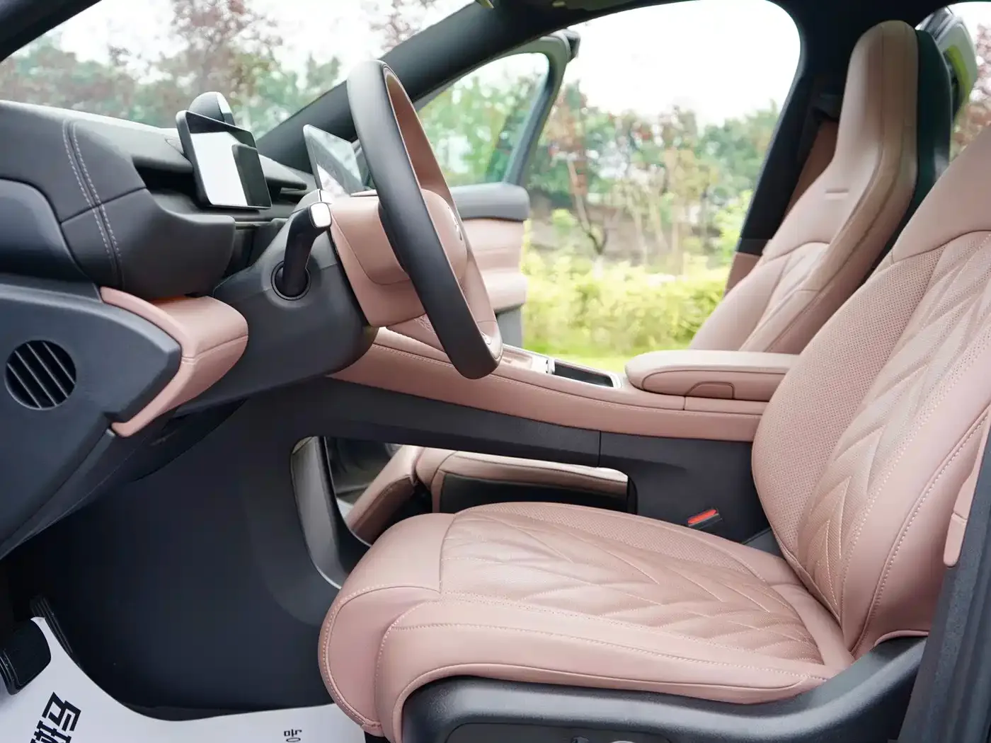 NIO NIO EC6 2025 75kWh — Фото автомобиля 11