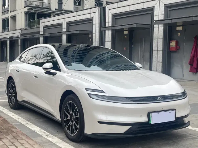 Changan Qiyuan A06 — Фото автомобиля 3