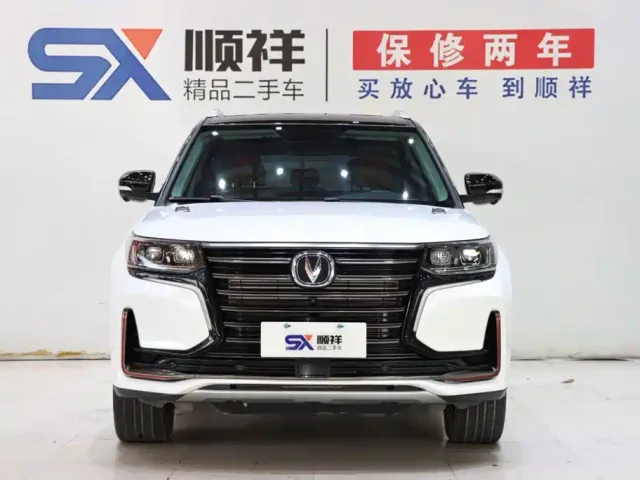 Changan CS95 — Фото автомобиля 2