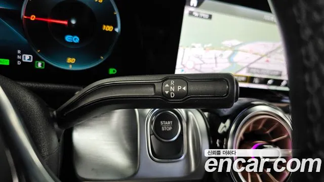 Mercedes-Benz EQB X243 — Фото автомобиля 12