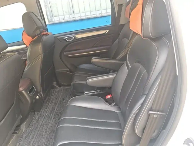 GAC Trumpchi M6 — Фото автомобиля 16