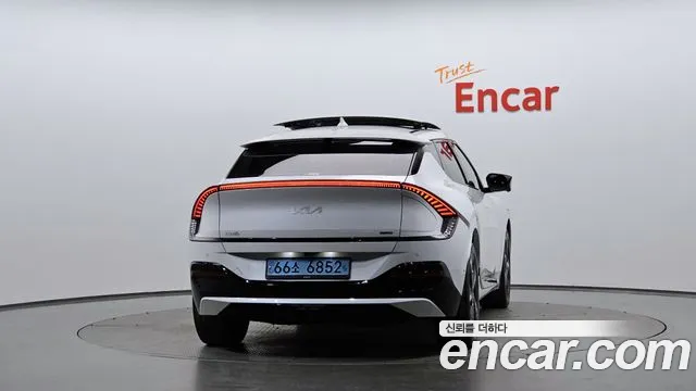 Kia EV6 — Фото автомобиля 4