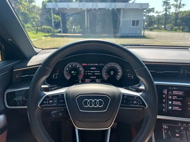 Audi A6L — Фото автомобиля 9