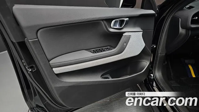 Polestar Polestar 2 — Фото автомобиля 23